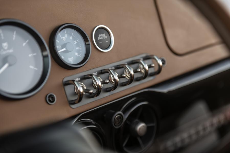 Панель приборов Vanderhall Carmel 2019 года  (фото 44 из 45)